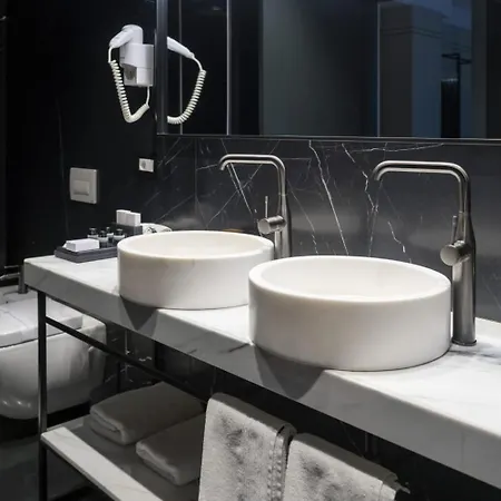 Hotell Moncafe Boutique & Tirana