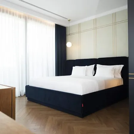 Moncafe Boutique & 4* Tirana