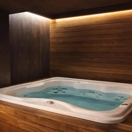 Gondola Hotel&spa 4* Tirana
