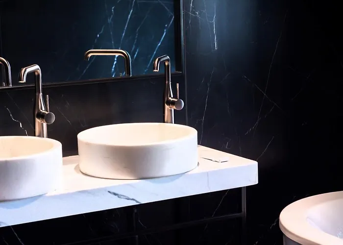 Hotel Gondola & Tirana