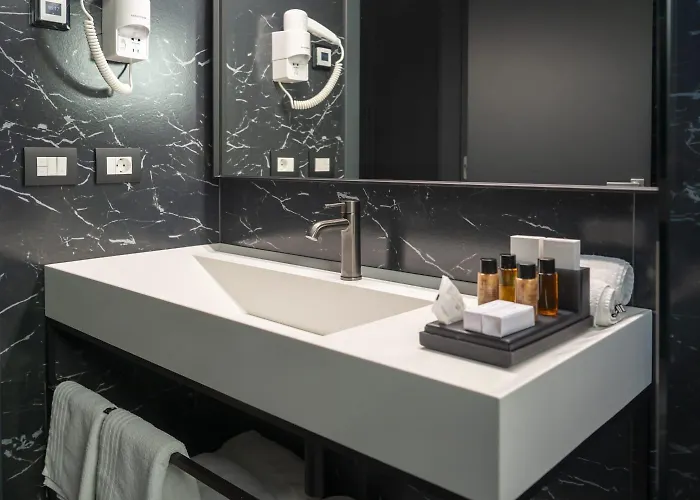 מלון Moncafe Boutique & טיראנה