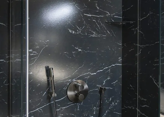 Moncafe Boutique & מלון 4*