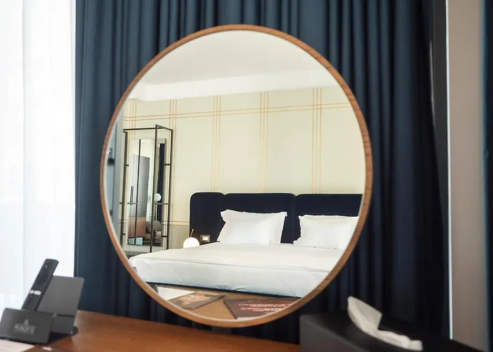 מלון Moncafe Boutique & טיראנה