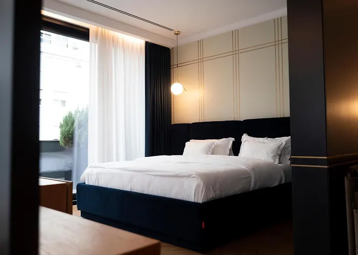 Gondola & Hotel Tirana