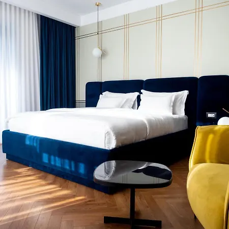 Moncafe Boutique & 4*