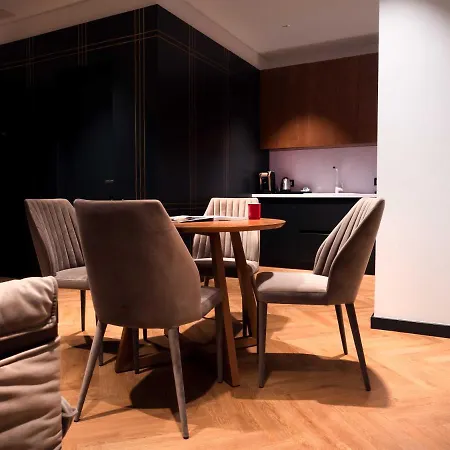 酒店 Moncafe Boutique & 地拉那