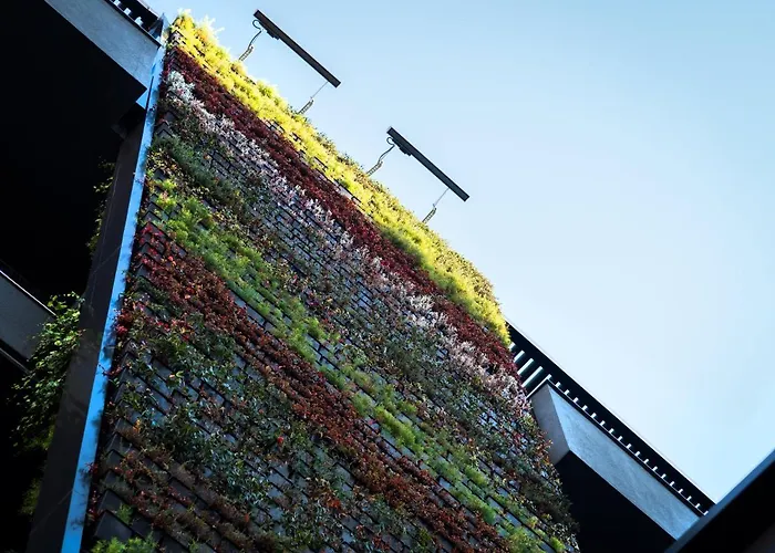 Moncafe Boutique & Отель Тирана