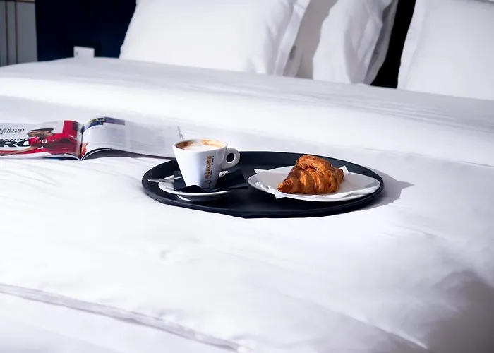 Отель Moncafe Boutique &