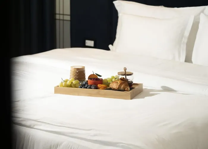 Отель Moncafe Boutique &