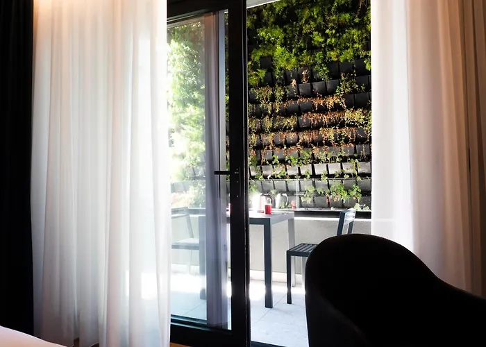 Moncafe Boutique & Отель 4*