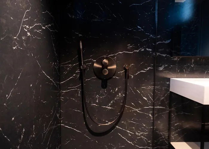 Отель Moncafe Boutique & Тирана