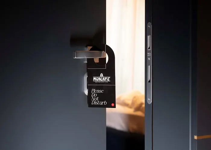 Gondola Hotel&spa 4* Tirana